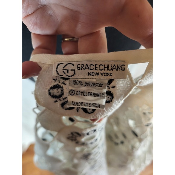 Grace Chuang New York White& Black Open Eyelet Duster - Picture 6 of 6